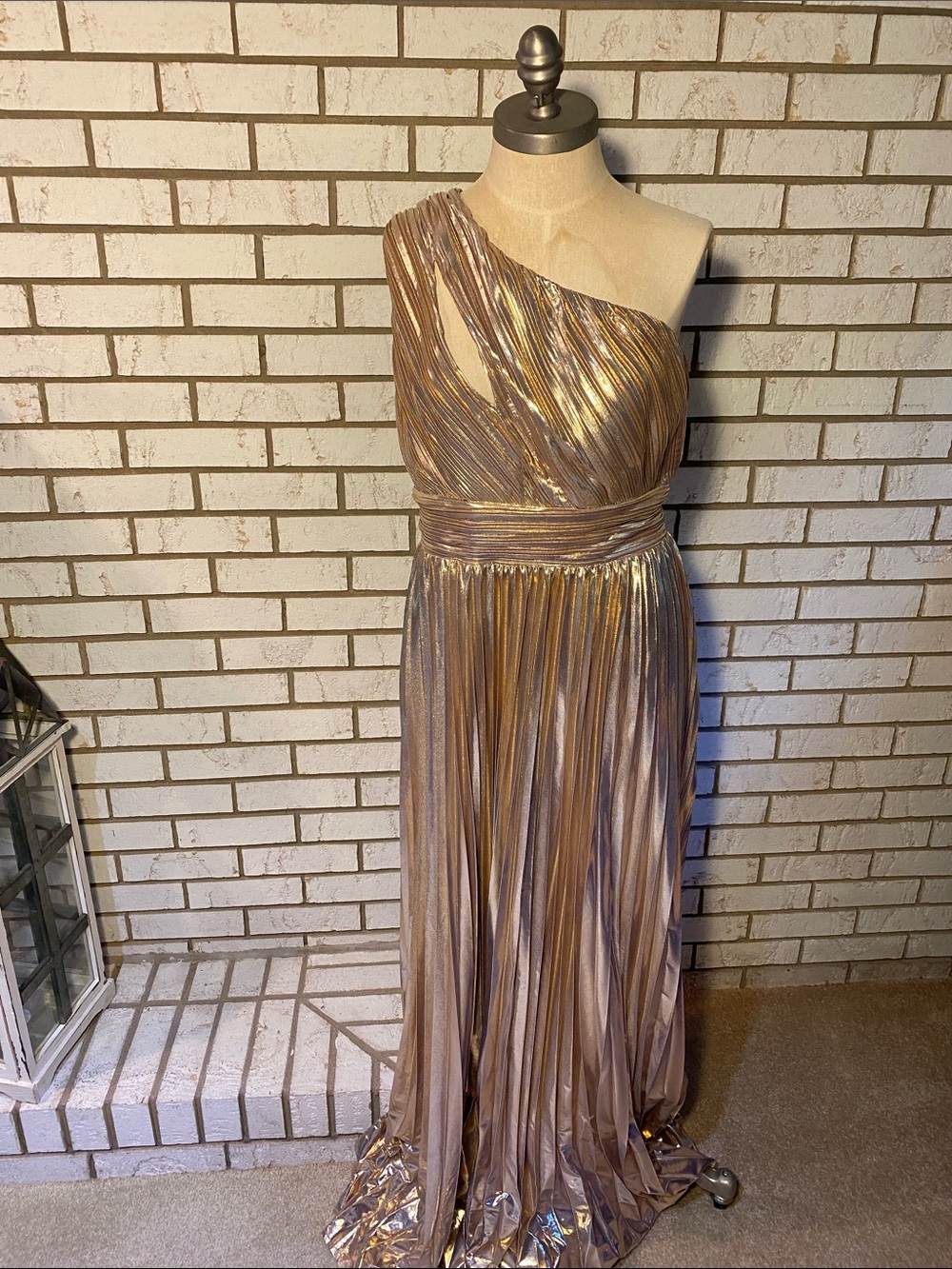 Fashion Nova One-Shoulder Metallic Rose Gold Gown